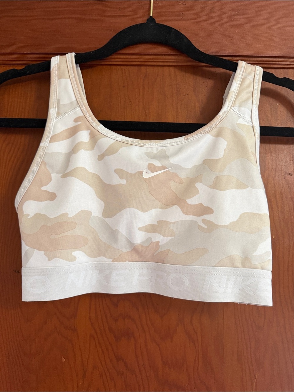 Nike Pro Desert Camo Sports Bra in Cream & Tan